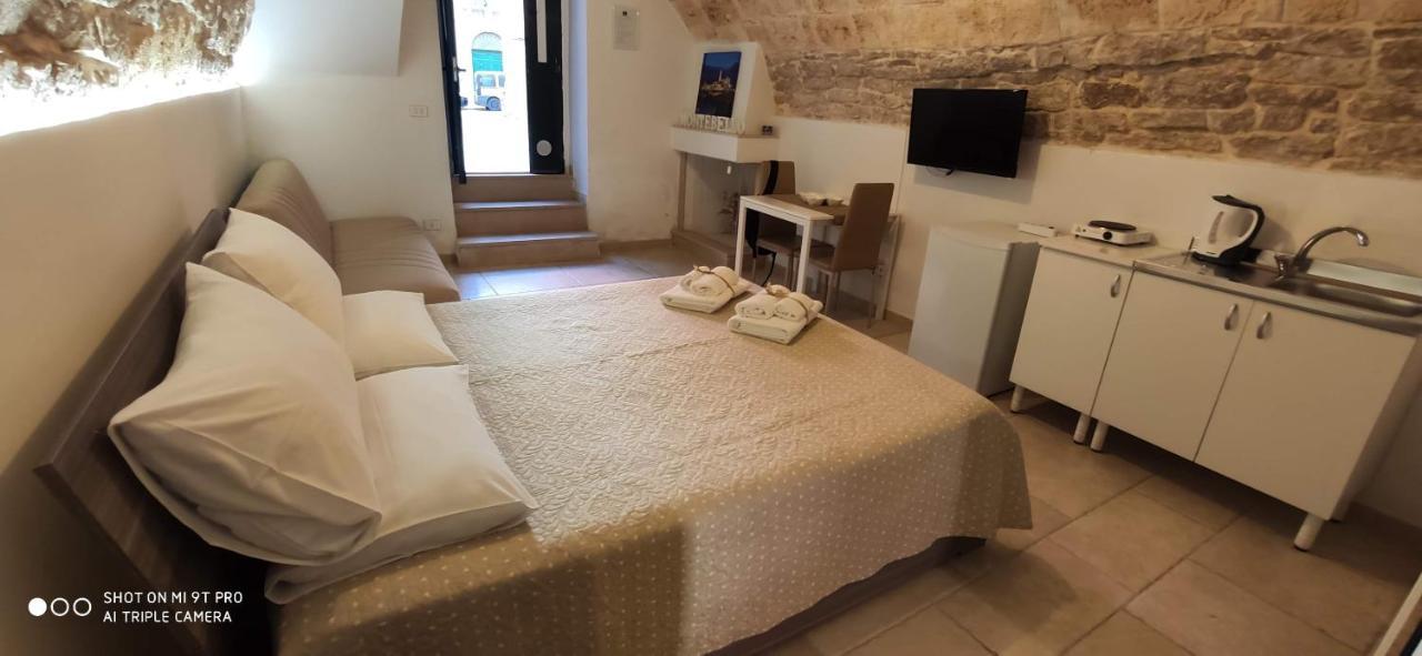 B&B Montebello Trani Eksteriør bilde